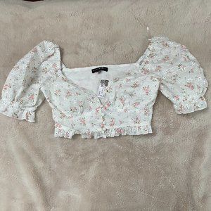 Cute & Chic Crop Top by Blue Blush Size Small New with Tags